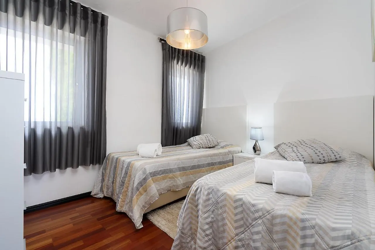 Deluxe 4Bdr House W/ Pool By Lovelystay Portimao Holiday home