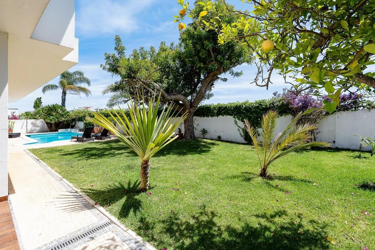 Deluxe 4Bdr House W/ Pool By Lovelystay Portimao