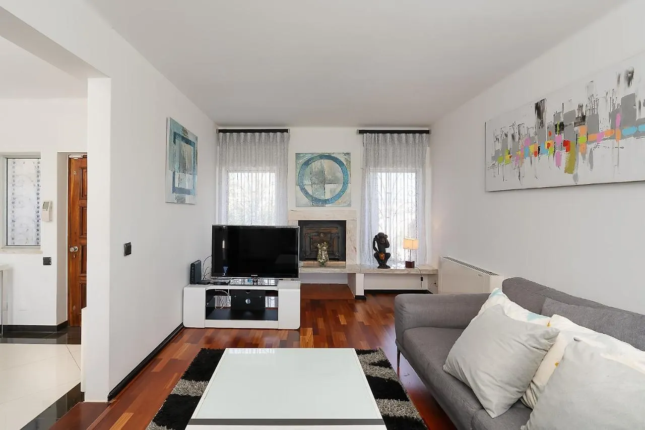 Holiday home Deluxe 4Bdr House W/ Pool By Lovelystay Portimao Portugal
