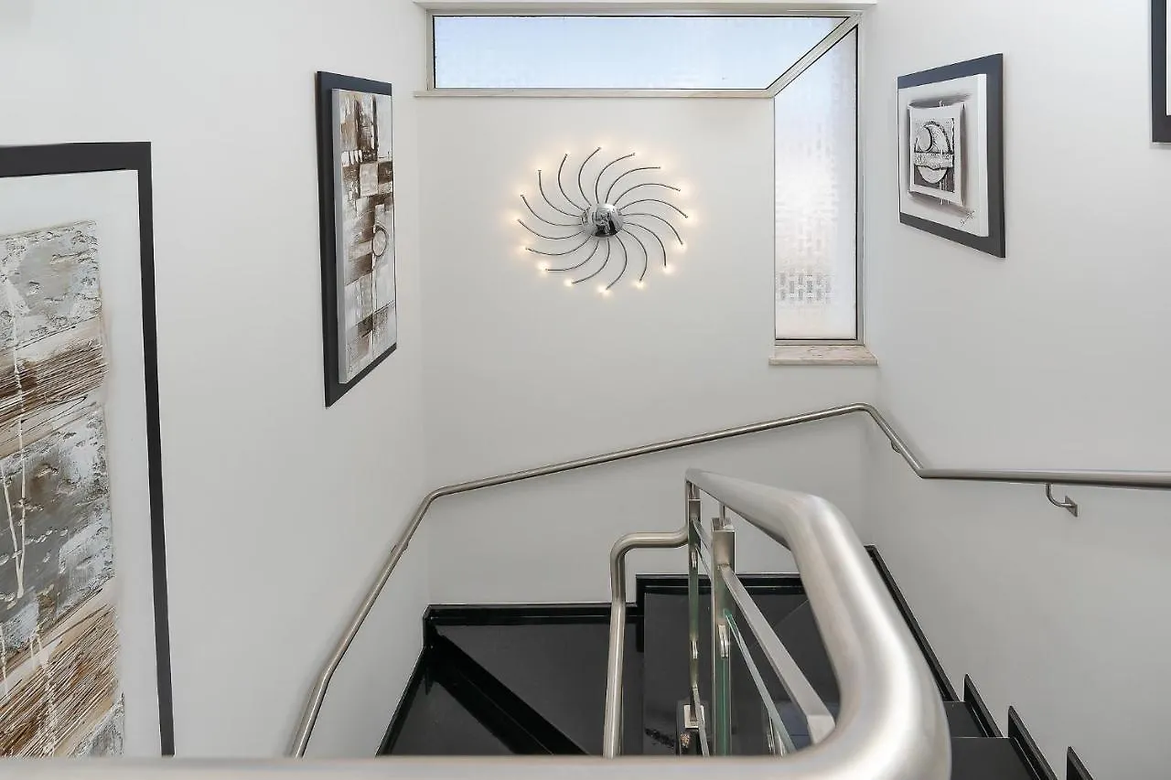 Deluxe 4Bdr House W/ Pool By Lovelystay Portimao 0*,